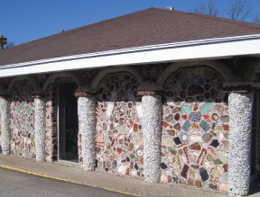 Grotto of Redemption Museum/Giftshop